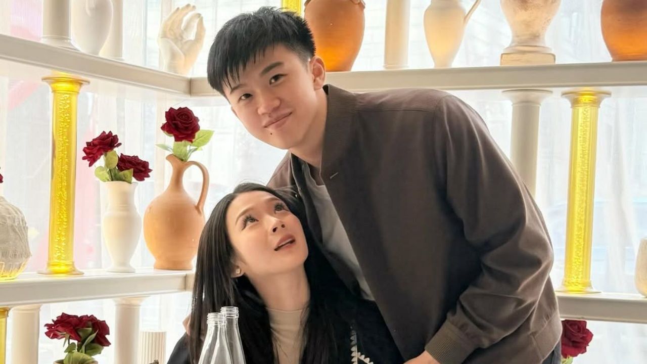 น้องไปป์ ลูกชายยิ่งลักษณ์ ฉลองวันวาเลนไทน์กับแฟนสาวปีที่ 5