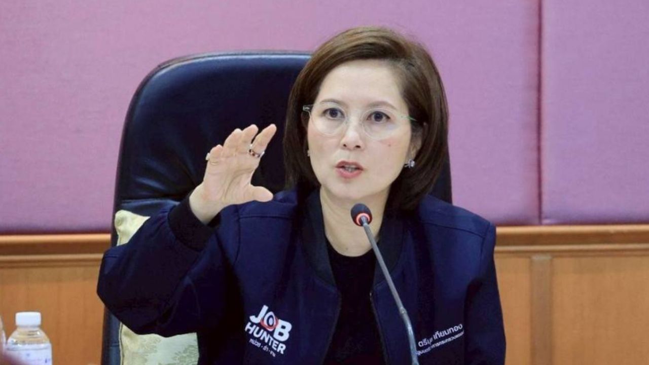 รมว.แรงงานเร่งช่วยนายจ้าง-ผู้ประกันตน ลดเงินสมทบใน 9 จังหวัดน้ำท่วม