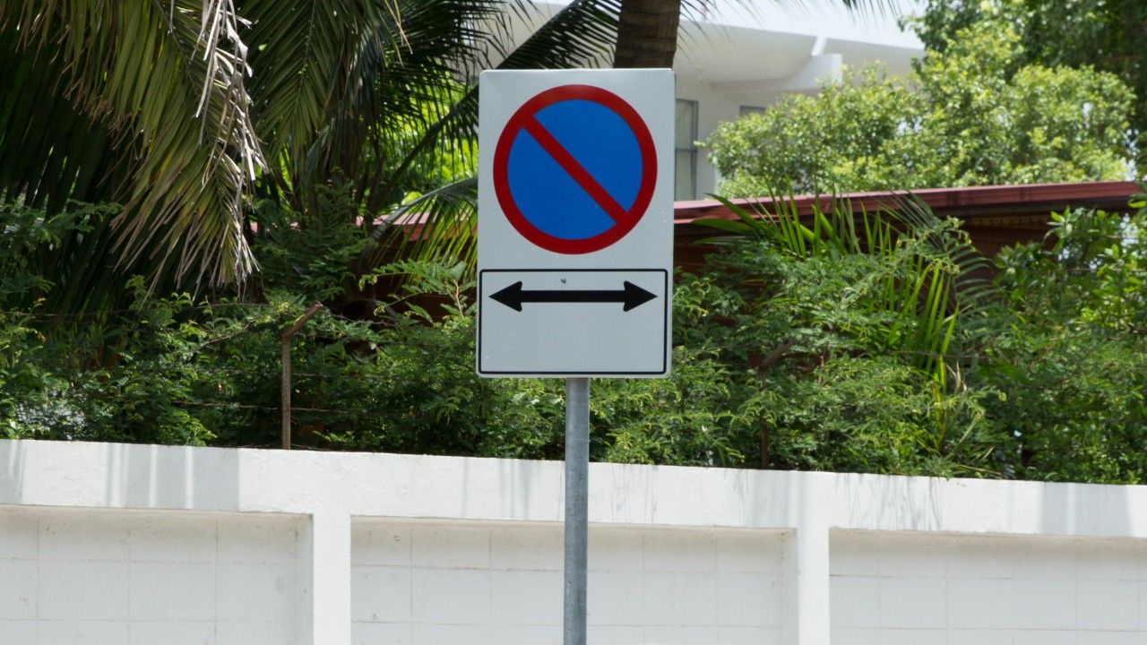 กรุงเทพมหานครประกาศห้ามจอดรถในซอยศรีอักษร เมฆสวัสดิ์ และประสาทสุข เริ่มวันนี้