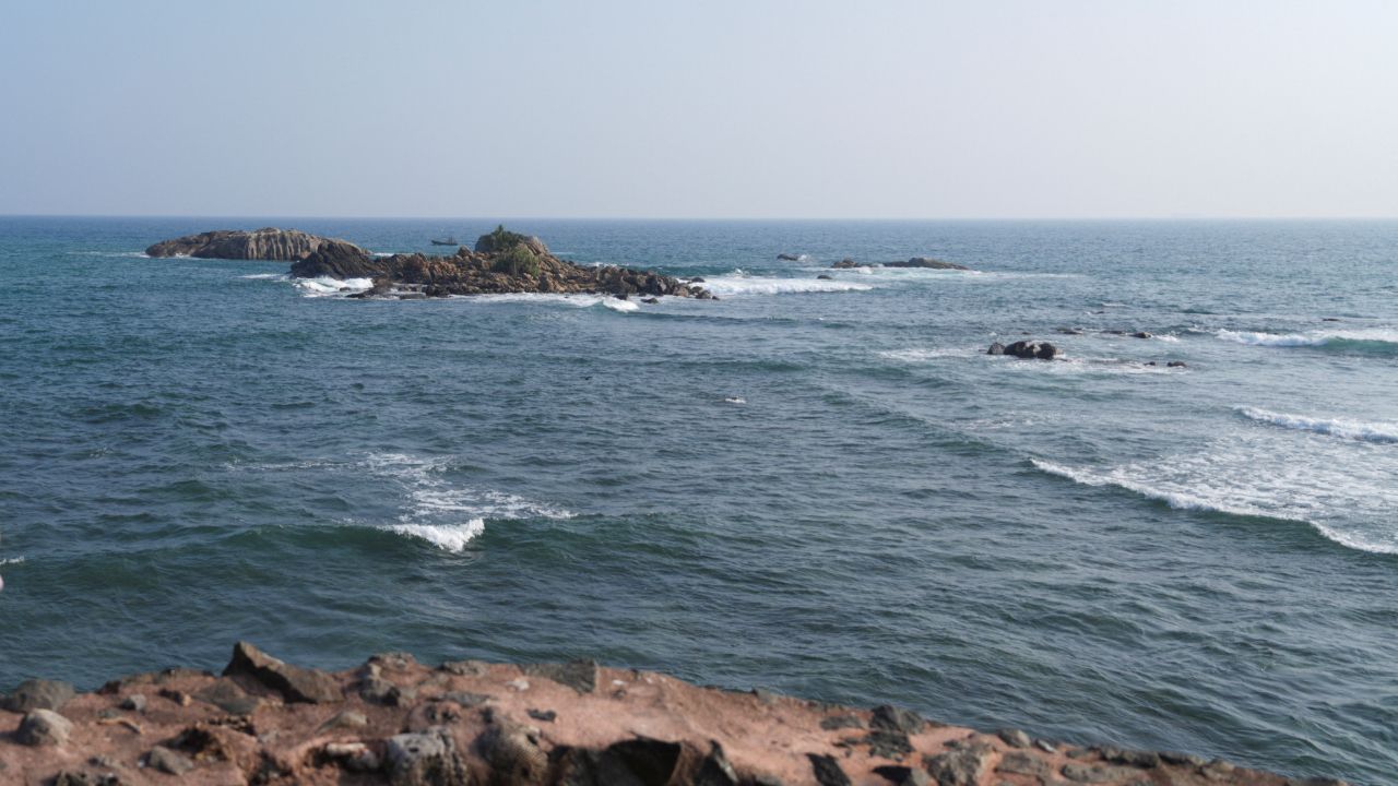 พบแล้ว 80 ศพ เหตุเรือดำน้ำสหรัฐฯ จมเรือรบอิหร่านใกล้ศรีลังกา