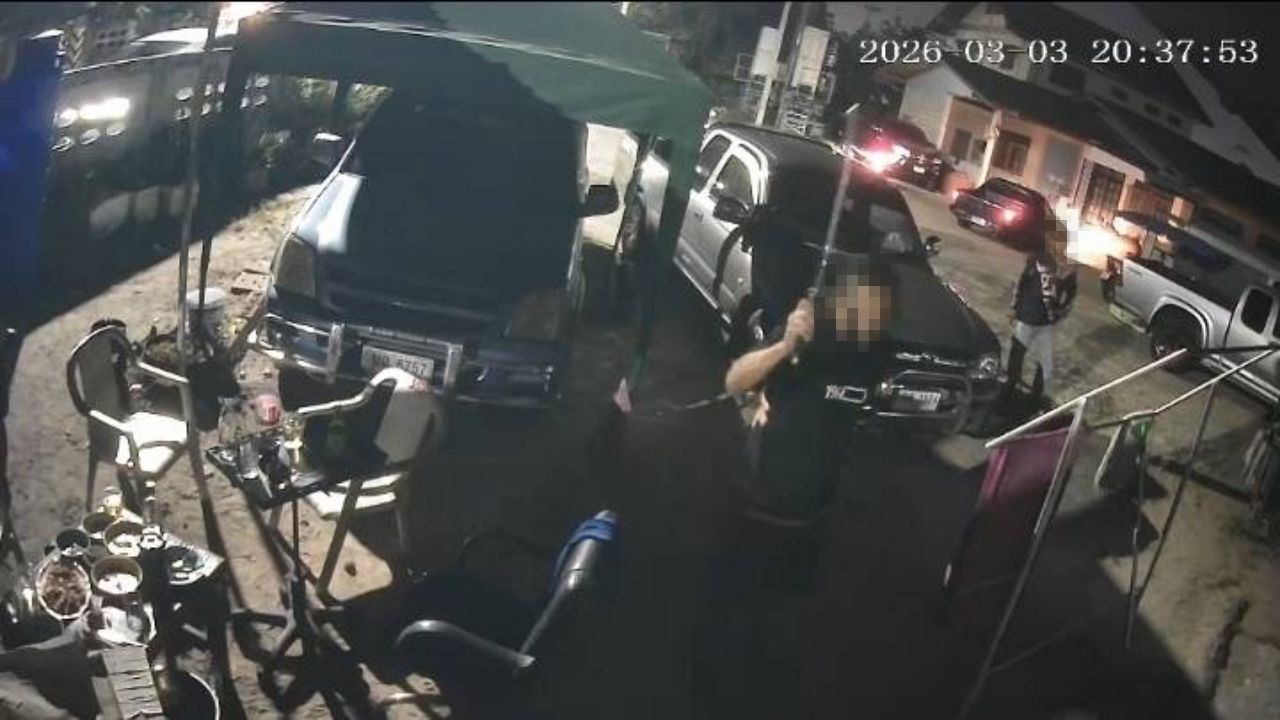 ซ่อมรถไม่ถูกใจ หนุ่มควงมีดฟันช่างซ่อม จยย. หัวแบะ หูเกือบขาด