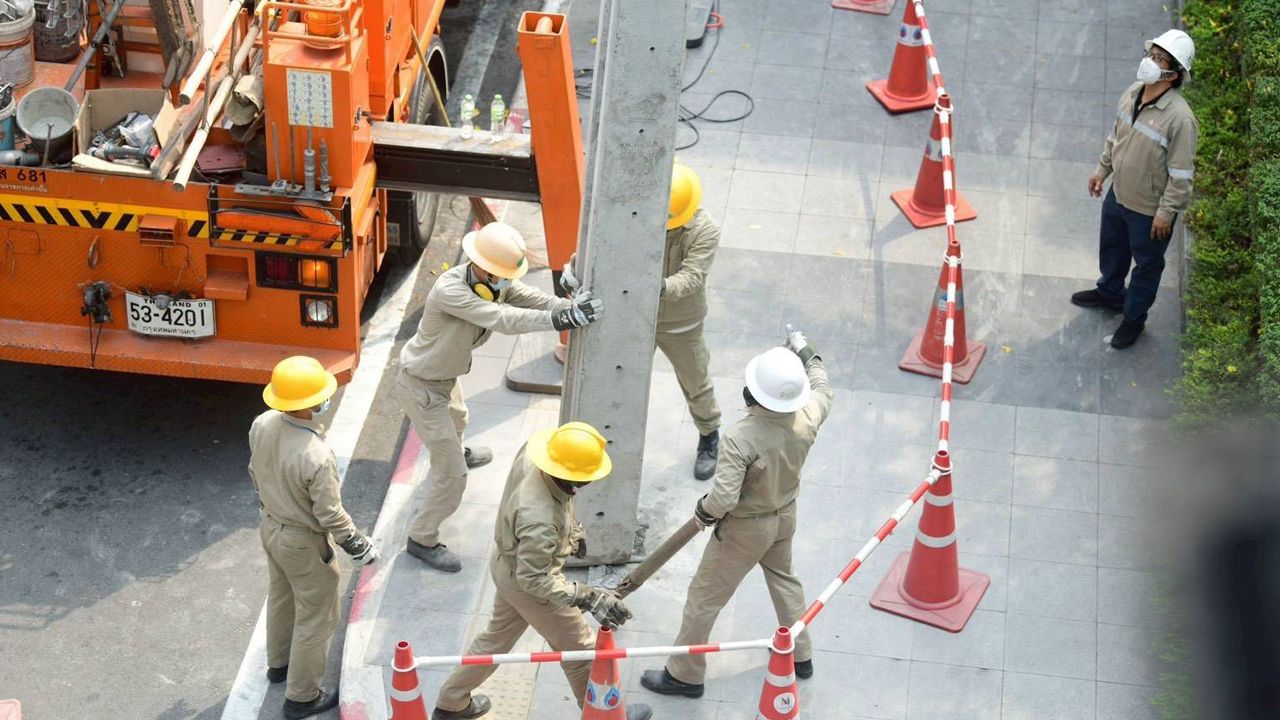 MEA ร่วมภาคีรื้อเสาสายไฟ ถนนประชาราษฎร์สาย 2 เปลี่ยนเป็นสายใต้ดิน