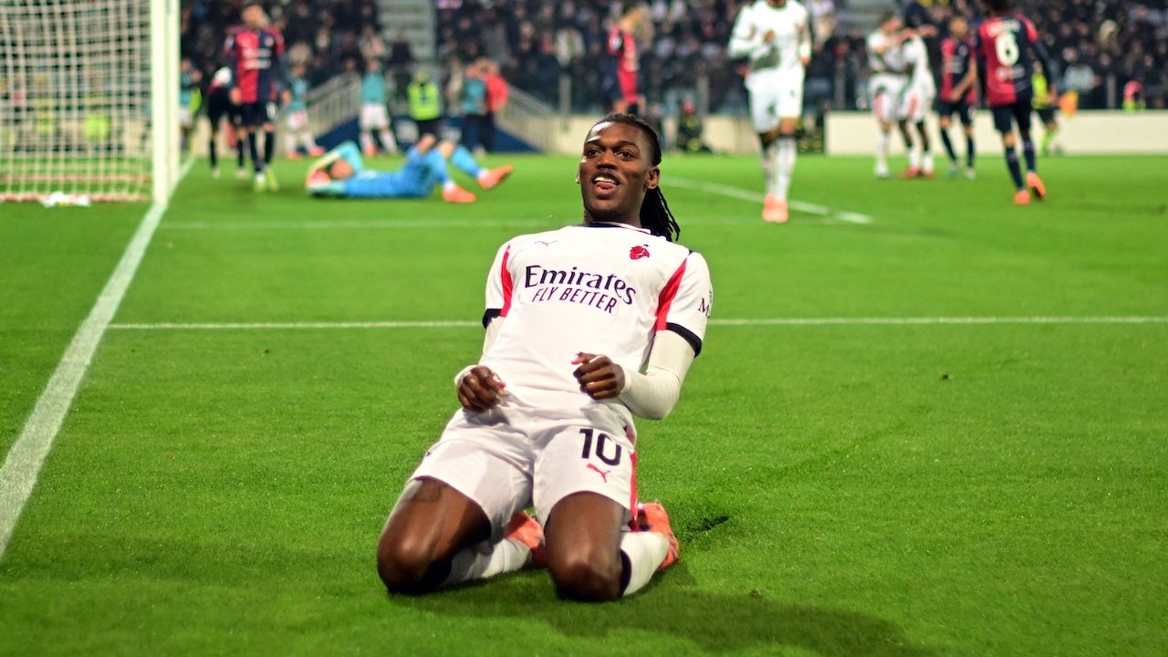 ผลบอลเมื่อคืน เอซีมิลาน บุกเฉือน กายารี่ ขึ้นจ่าฝูง กัลโช่ เซเรีย อา อิตาลี