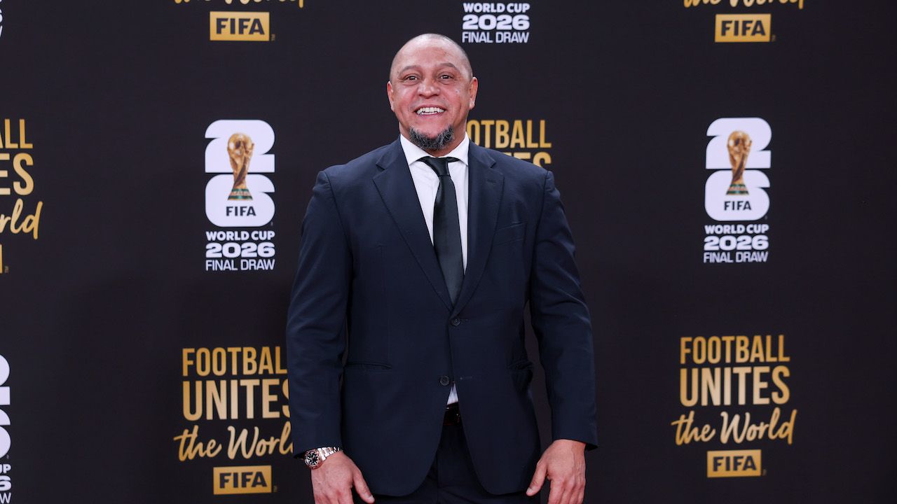 "คาร์ลอส" ตํานานแข้งบราซิล ถูกหามส่งโรงพยาบาลด่วนหลังหัวใจวายเฉียบพลัน ล่าสุดพ้นขีดอันตรายแล้ว