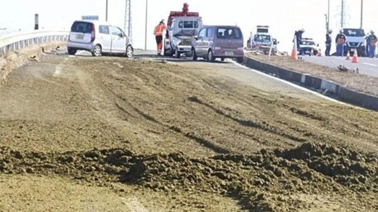 อุบัติเหตุรถชน 12 คันในญี่ปุ่น หลังใบชาร่วงจากรถบรรทุก ทำให้มีผู้เสียชีวิต 1 ราย