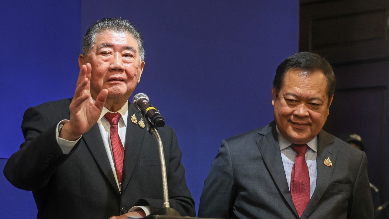 ศาลรัฐธรรมนูญวินิจฉัย 'ภูมิธรรม-ทวี' ไม่ผิดจริยธรรม