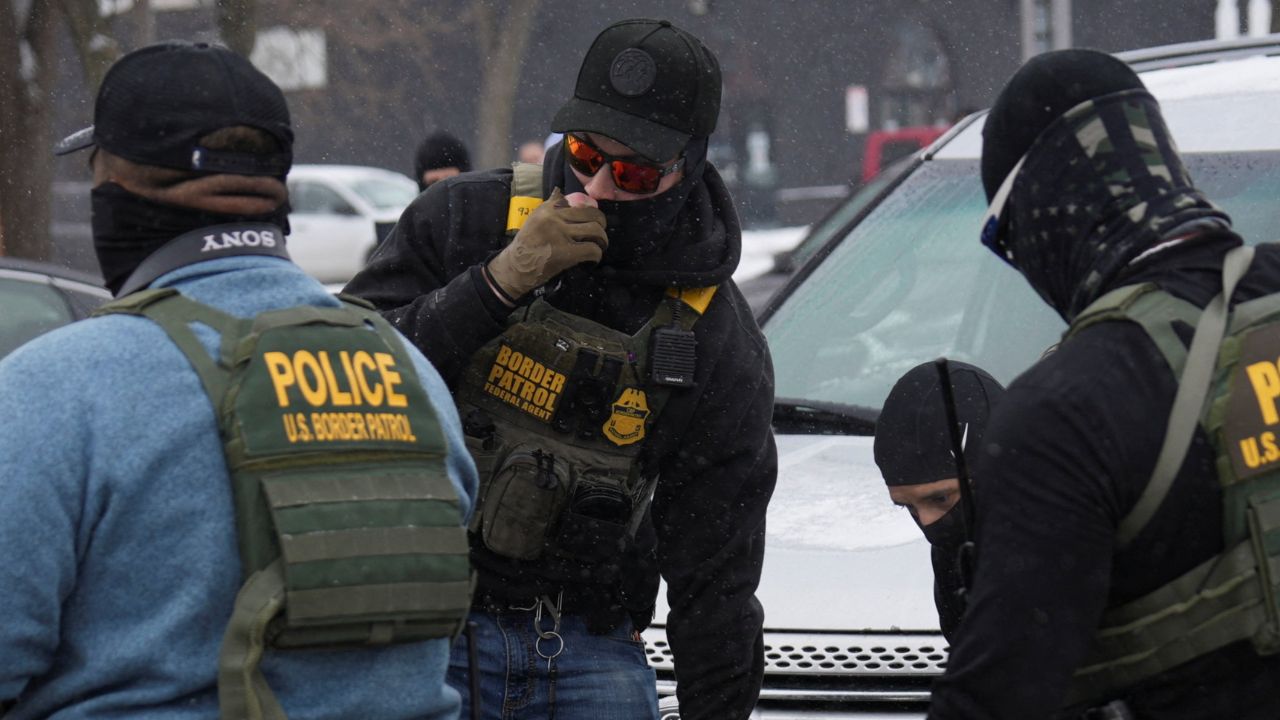 เจ้าหน้าที่ตรวจคนเข้าเมืองสหรัฐฯ ควบคุมตัวเด็ก 4 คนในมินนิโซตา รวมถึงเด็กวัย 5 ขวบ