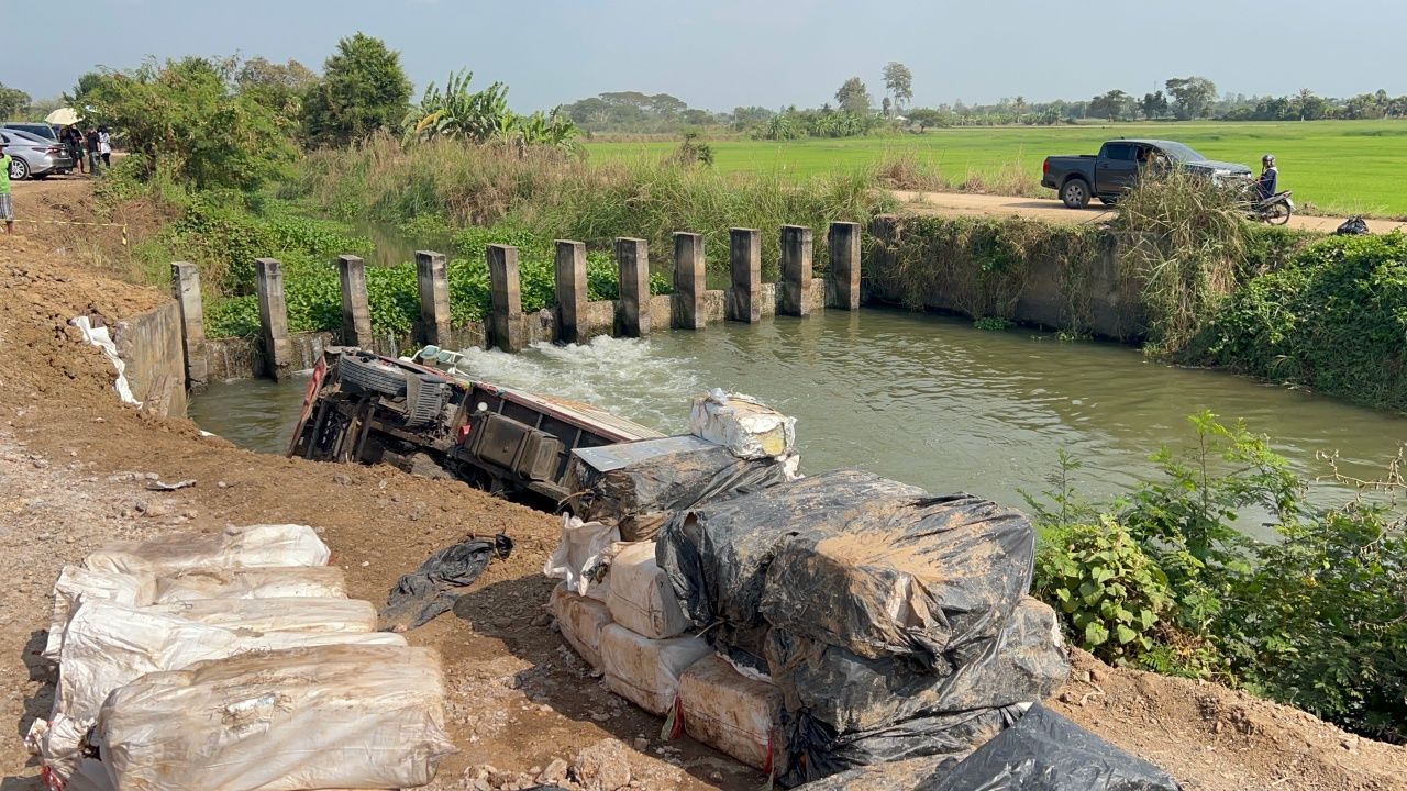 ยาบ้าบิ๊กลอต 5 ล้านเม็ด ซุกในรถบรรทุกขิง ระหว่างหลบหนีตำรวจ