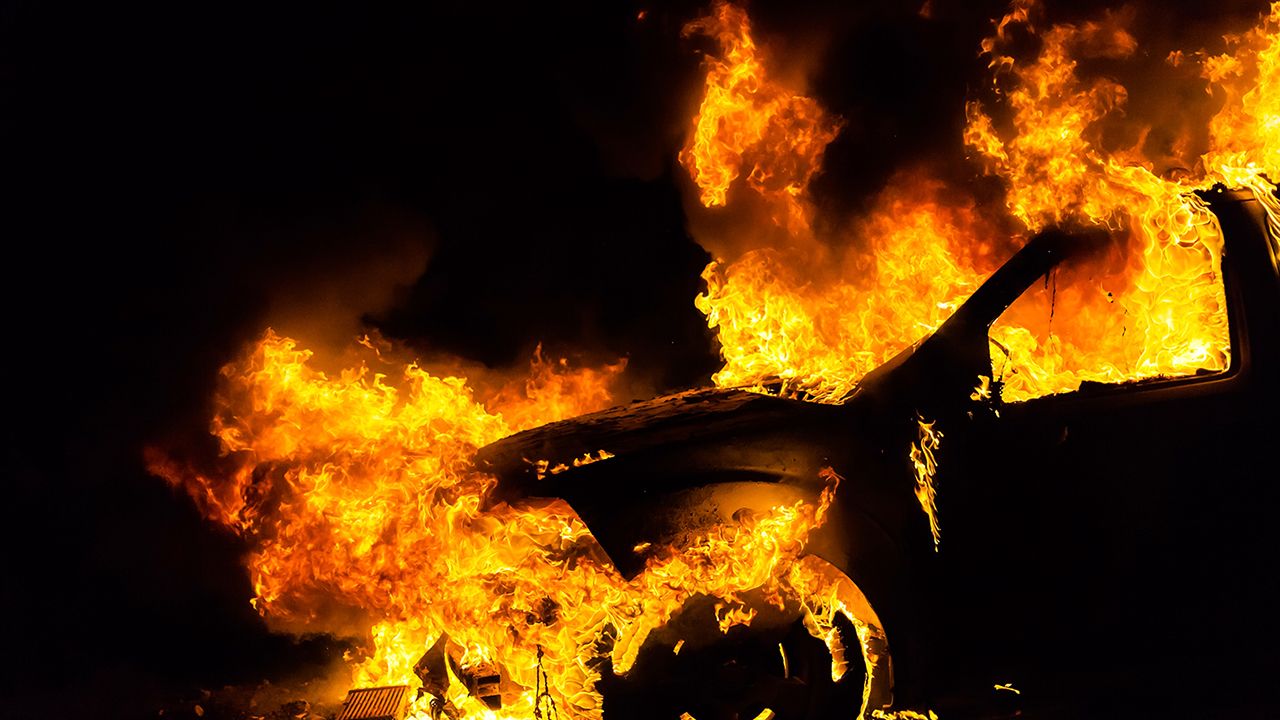 กรมการขนส่งเผยสาเหตุไฟไหม้รถยนต์ พร้อมวิธีป้องกัน