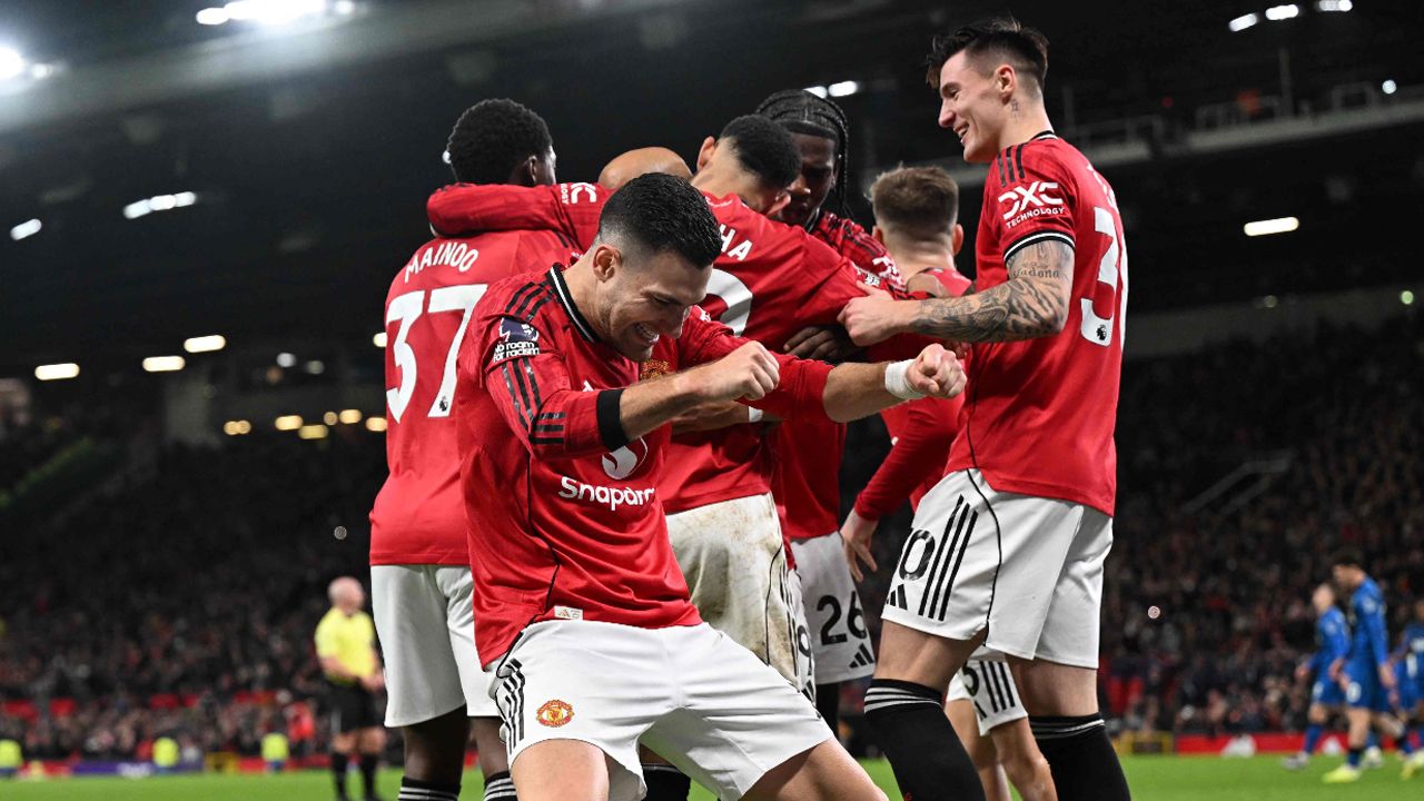 บอ.บู๋ เห็นพ้อง เม้ง ซัมเมอร์ฮิลล์ "แมนยู" มีลุ้นชนะ "แมนซิตี้" หากกล้าดร็อป "สตาร์ดัง"