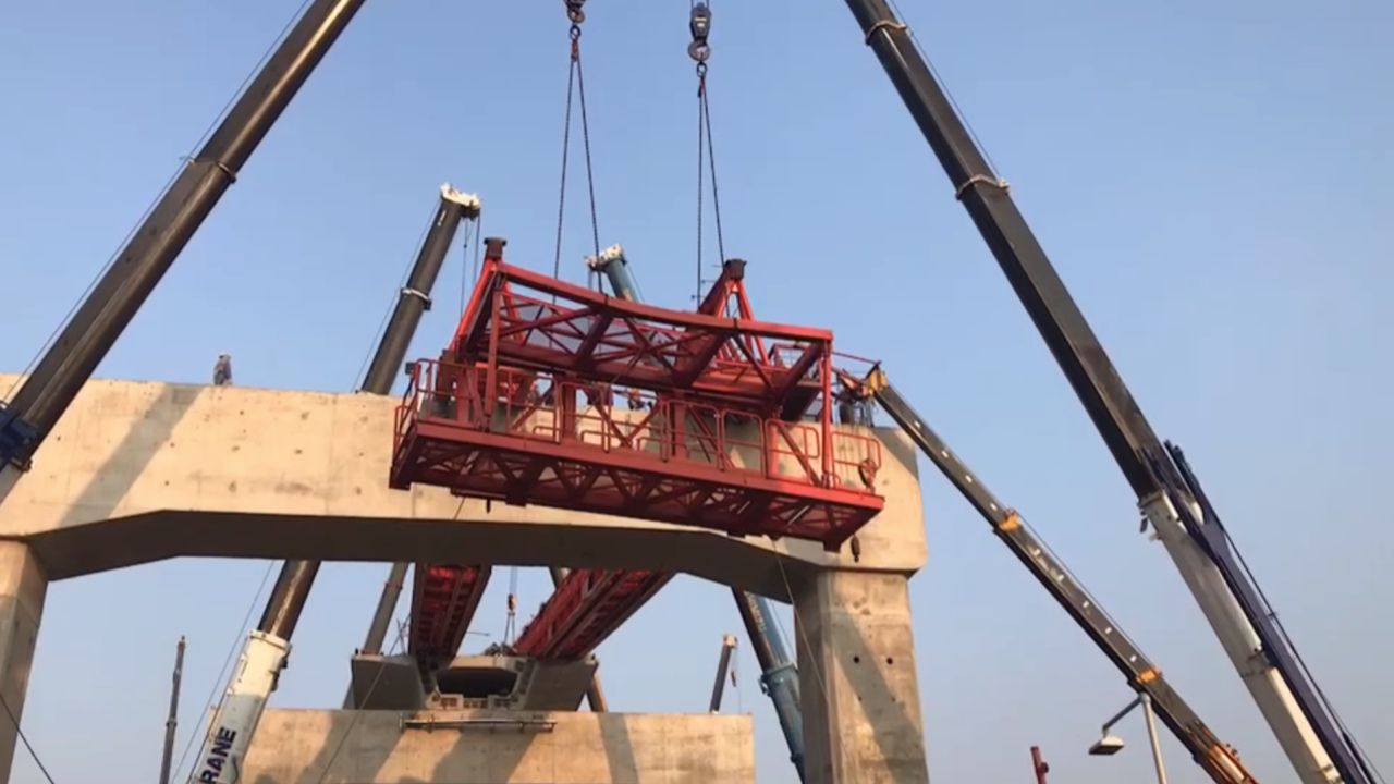 บริษัทรับเหมาเร่งรื้อถอนเครนอุบัติเหตุ คาดซ่อมรางรถไฟได้วันนี้