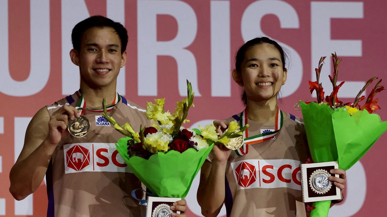 เคมีลงตัวเกินต้าน! ส่องความสําเร็จ “บาส-เฟม” จับคู่ 1 ปีเศษ กวาด 8 แชมป์