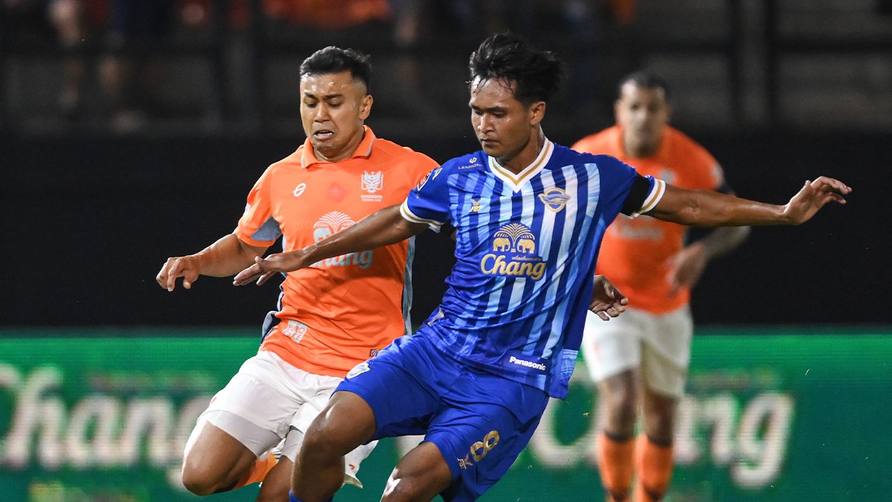 ผลบอลวันนี้ ไทยลีก 1 "ราชบุรี" 10 คน เฉือนชนะ "ชลบุรี" ทวงคืนรองจ่าฝูง