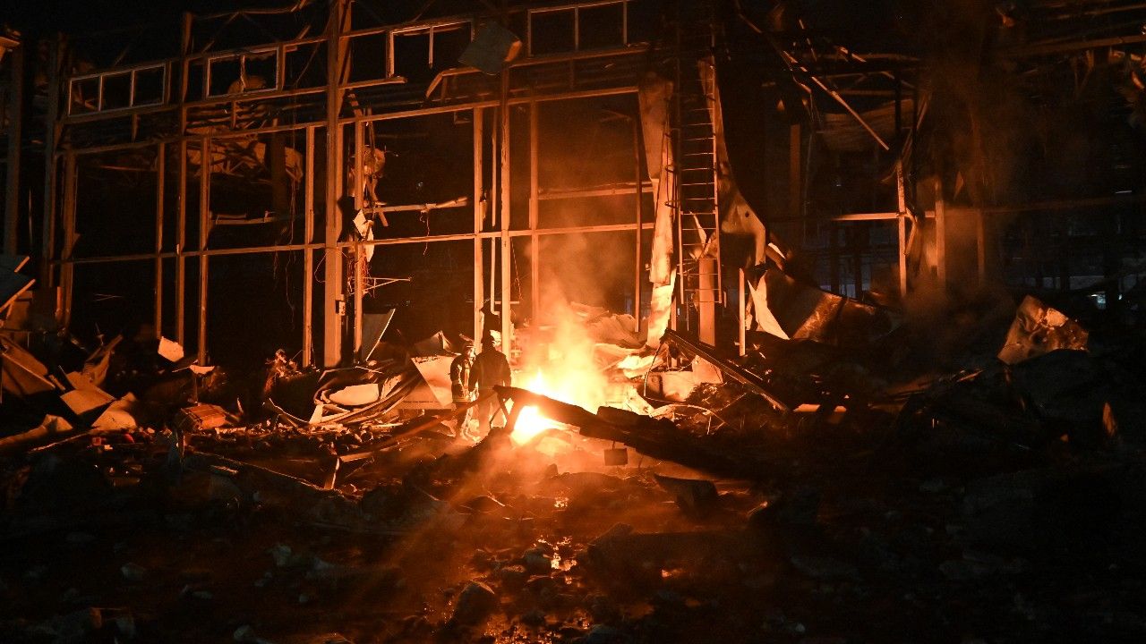 รัสเซียเปิดฉากโจมตียูเครนด้วยขีปนาวุธ ส่งผลเสียชีวิต 4 ราย