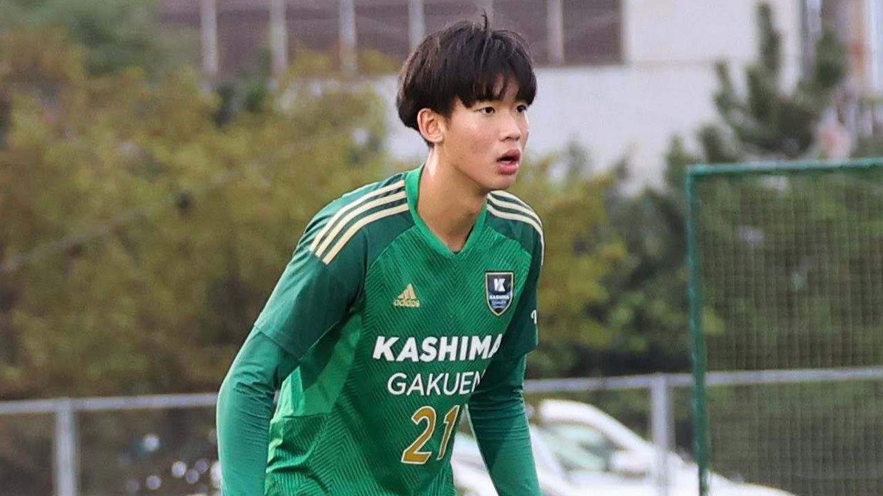 เบื้องหลัง “ภูมิรพี” บนเวทีฟุตบอลญี่ปุ่น โดนกรีดยางรับน้อง ถูกบูลลี่ ลื่นล้มไม่มีใครช่วย (คลิป)