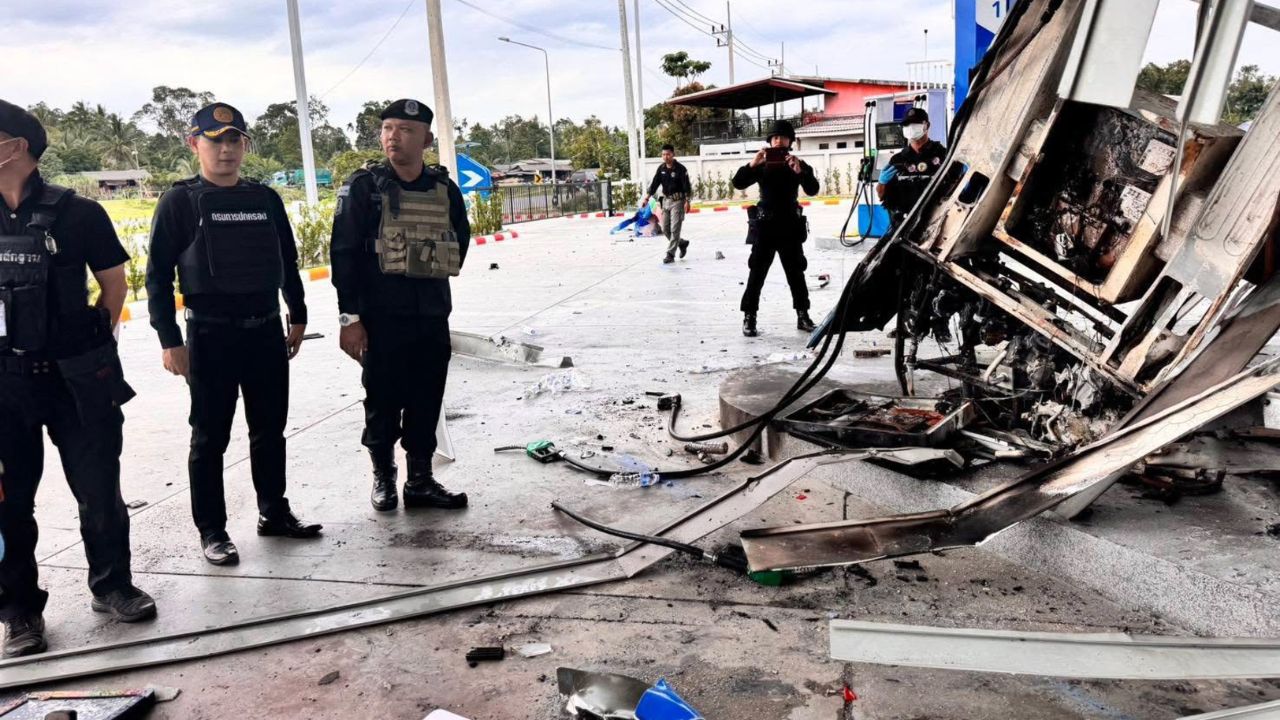 ​คาดคนร้ายวางระเบิดปั๊ม 5 จุดที่นราฯ หนีเข้ามาเลย์-ขึ้นเขากบดาน