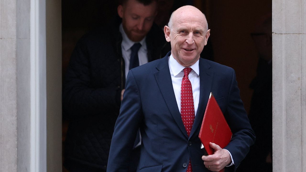 สหราชอาณาจักรเข้าช่วยสหรัฐฯ ยึดเรือบรรทุกน้ำมันติดธงรัสเซีย