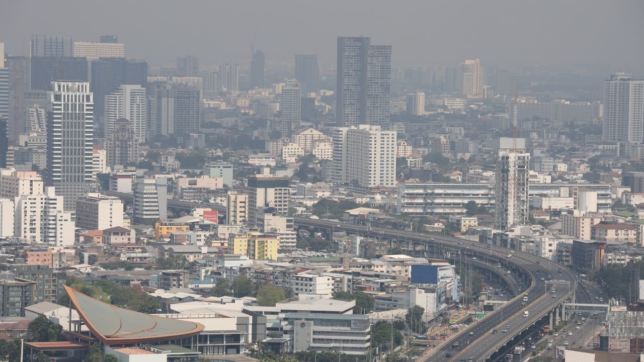 ค่าฝุ่น PM 2.5 ในกรุงเทพฯ เกินมาตรฐาน 21 จุด ส่งผลกระทบต่อสุขภาพ