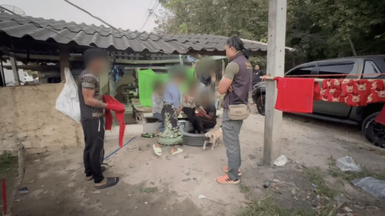 ตำรวจภาค 2 จับกุมครอบครัวชาวกัมพูชาลักลอบเข้าเมืองในระยอง