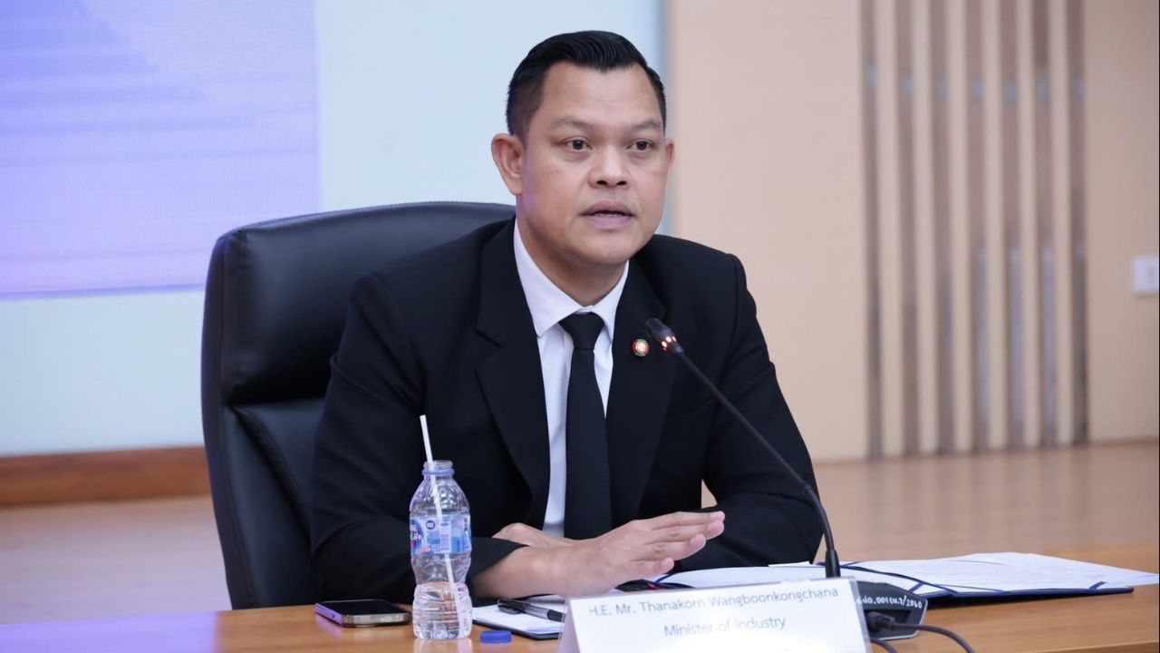 ธนกรสวนกลับจุลพันธ์ รัฐบาลยุบสภาไม่ส่งผลกระทบต่อการทำงาน