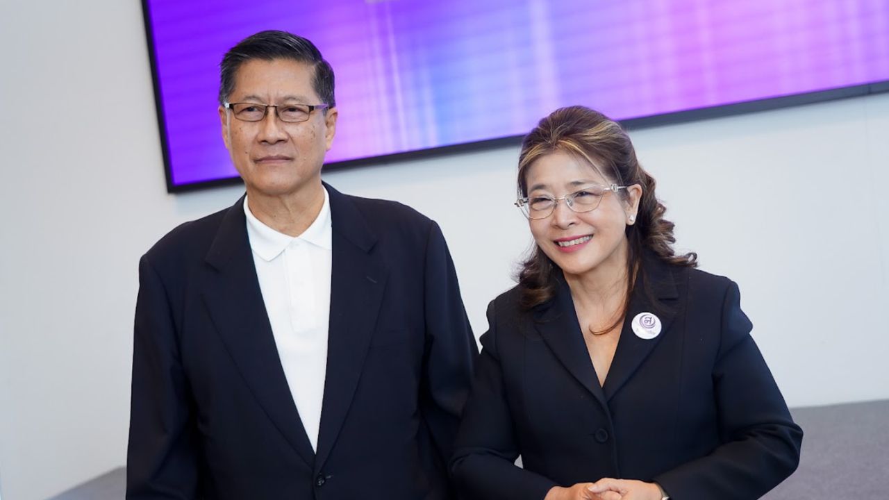 “พล.ท.ภราดร” ตอบรับแคนดิเดตนายกฯ ไทยสร้างไทย “สุดารัตน์” ย้ำสร้างการเมืองสุจริต-โปร่งใส