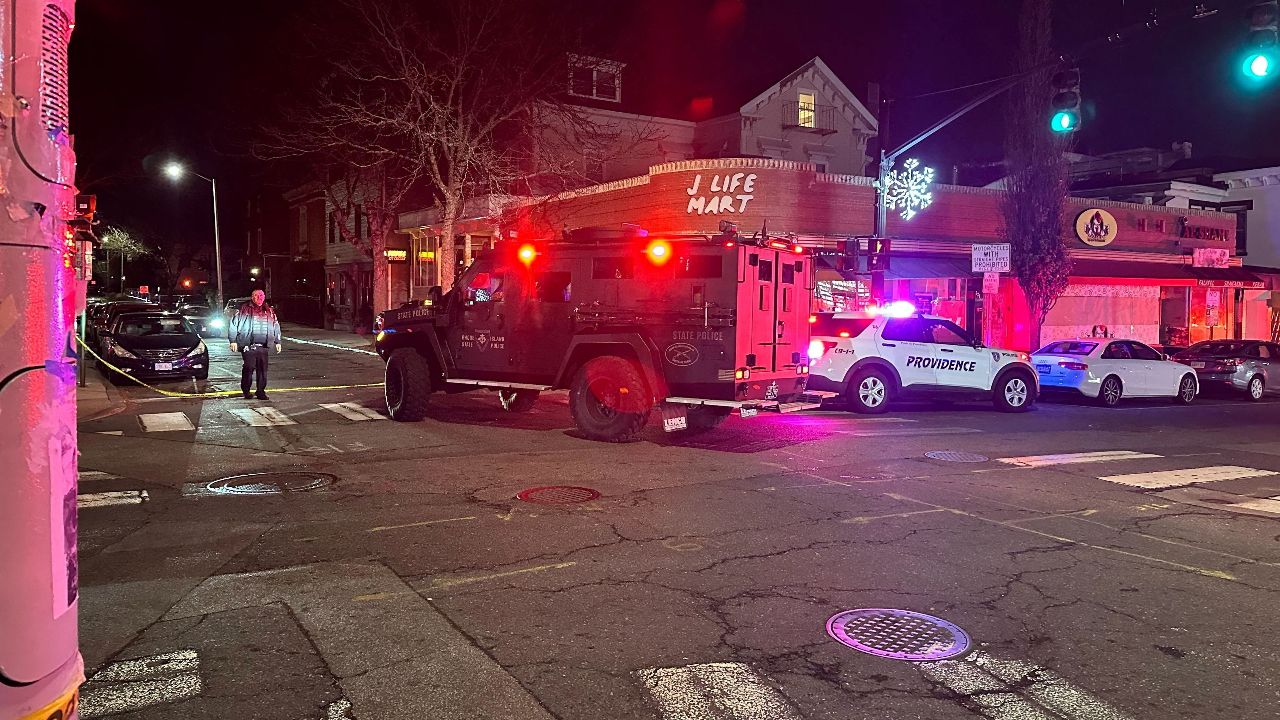 เหตุกราดยิงที่มหาวิทยาลัย Brown สหรัฐฯ เสียชีวิต 2 ราย บาดเจ็บ 8 คน