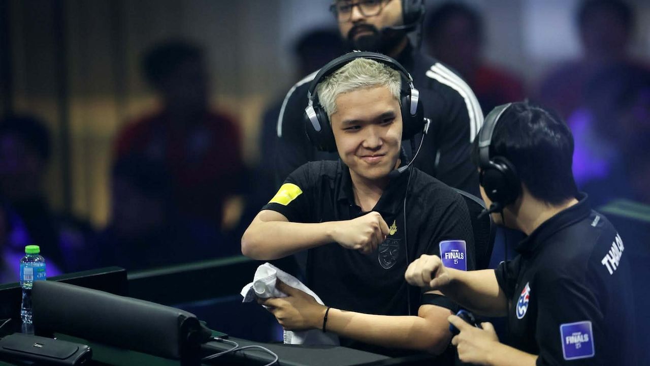 "อีสปอร์ตทีมชาติไทย" คว้าแชมป์โลก FIFAe World Cup 2025 ft. eFootball
