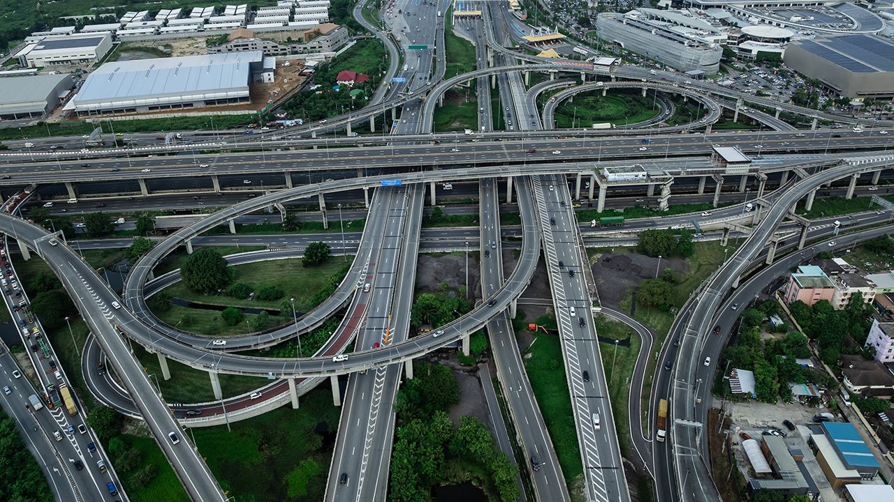 เปิดของขวัญปีใหม่ 2569 "คมนาคม" จัดให้ ฟรีมอเตอร์เวย์-ทางด่วน เน้นลดภาระ เดินทางสะดวก