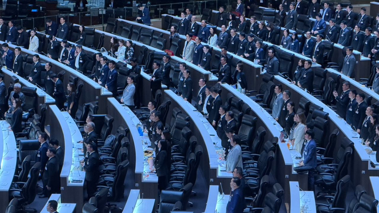 รัฐสภาเห็นชอบส่งคำถามไปยัง ครม. เพื่อจัดทำประชามติรัฐธรรมนูญใหม่