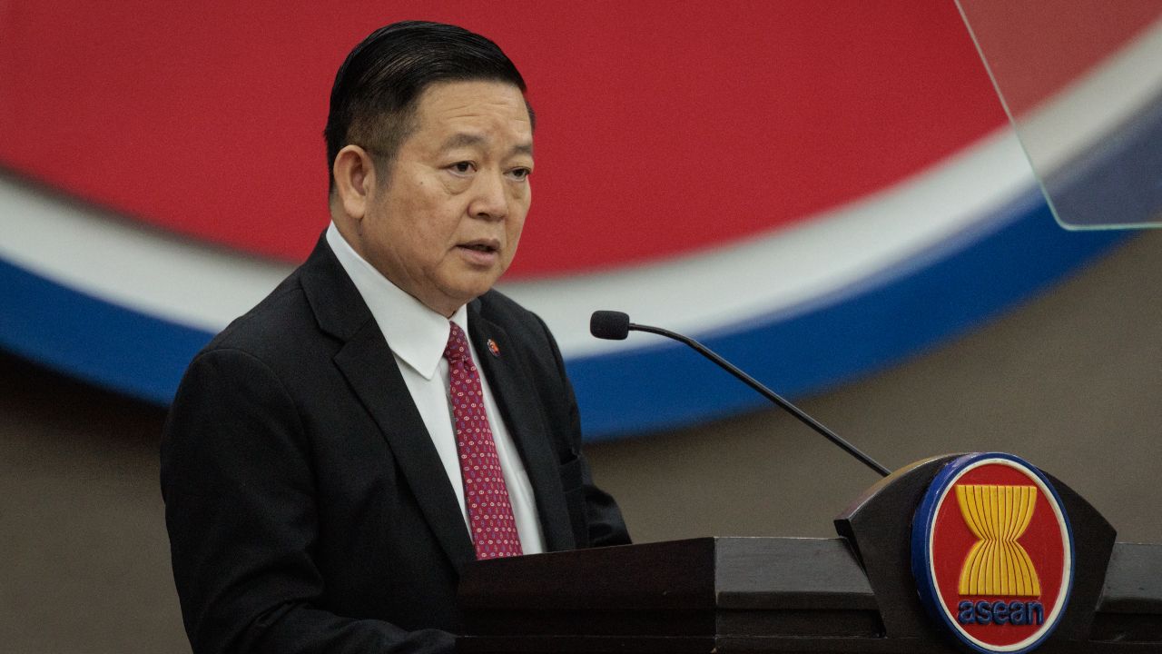 "เกา กึม ฮวน" เลขาธิการอาเซียน กล่าวเรียกร้องให้ไทยและกัมพูชาเร่งยุติการสู้รบ