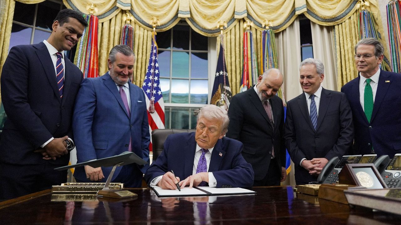 ทรัมป์เผยคำสั่งบริหารใหม่ ควบคุมกฎหมาย AI ทั่วประเทศ