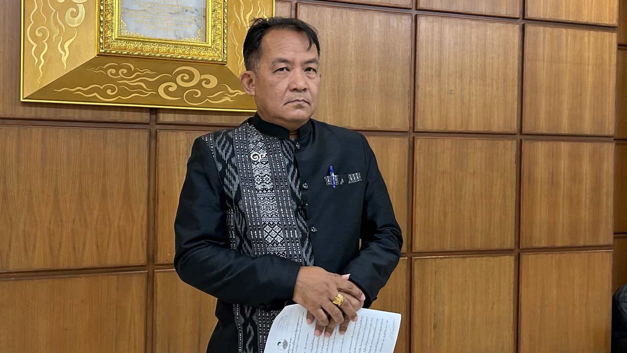 ศรีสุวรรณ แจ้ง กกต. สอบสวนแก๊ง ธนาธร-ปิยบุตร ครอบงำพรรคประชาชน