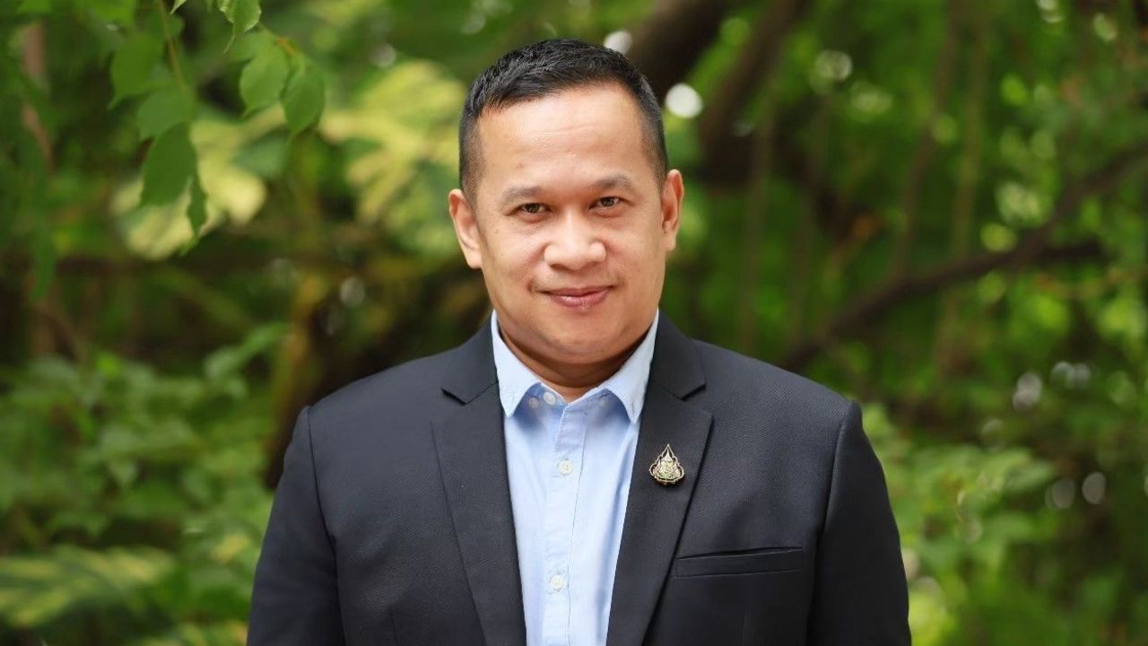 เพื่อไทยโจมตีอนุทิน-เบน สมิธ ตอกย้ำขาดความกล้าปราบทุนเทา