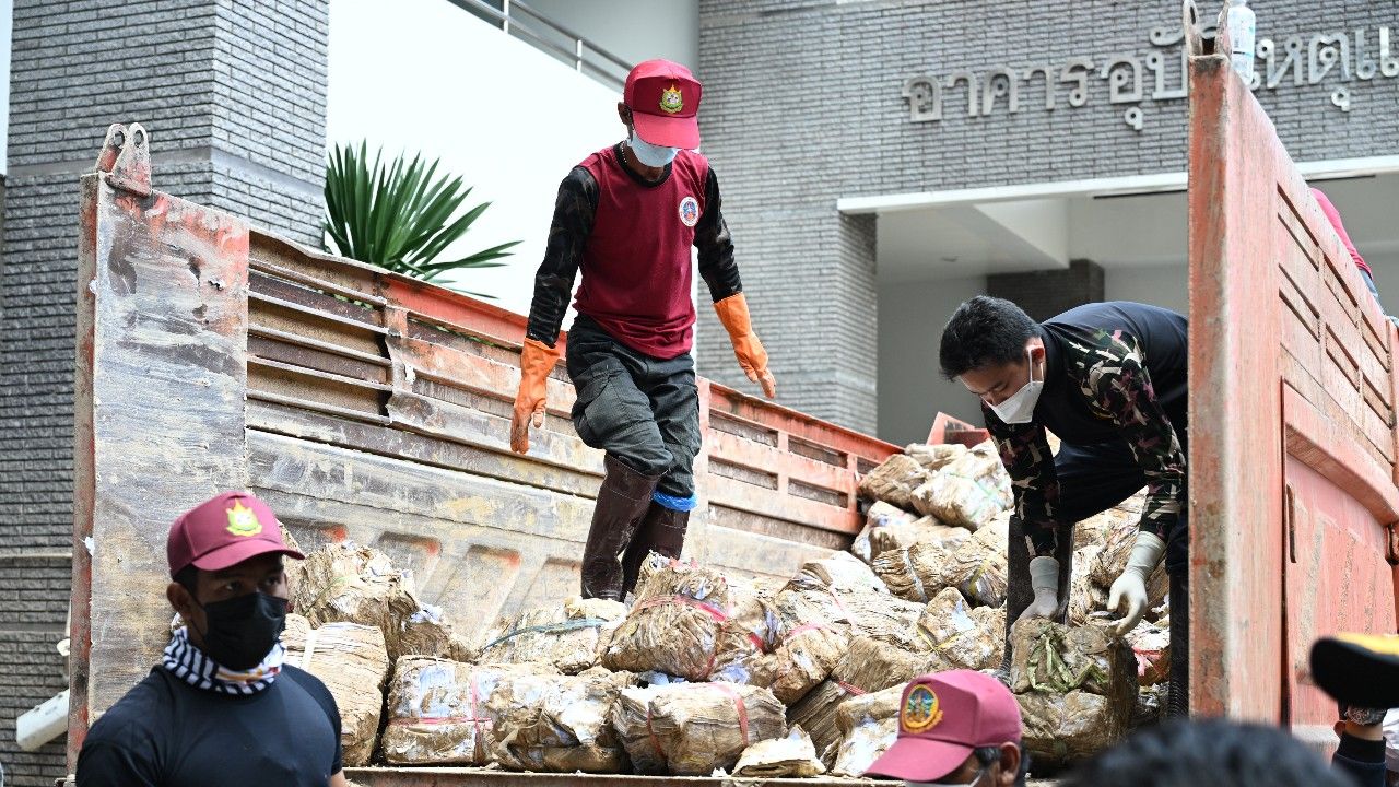 น้ำท่วมหาดใหญ่สร้างความเสียหายเศรษฐกิจแตะแสนล้าน ขยะกว่า 1 ล้านตัน