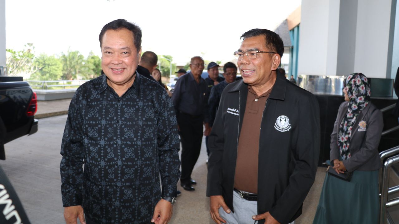 พ.ต.อ. ทวี ลงพื้นที่นราธิวาส รับฟังปัญหาชาวบ้านจาก 'ป่าทิพย์' 3 แสนไร่