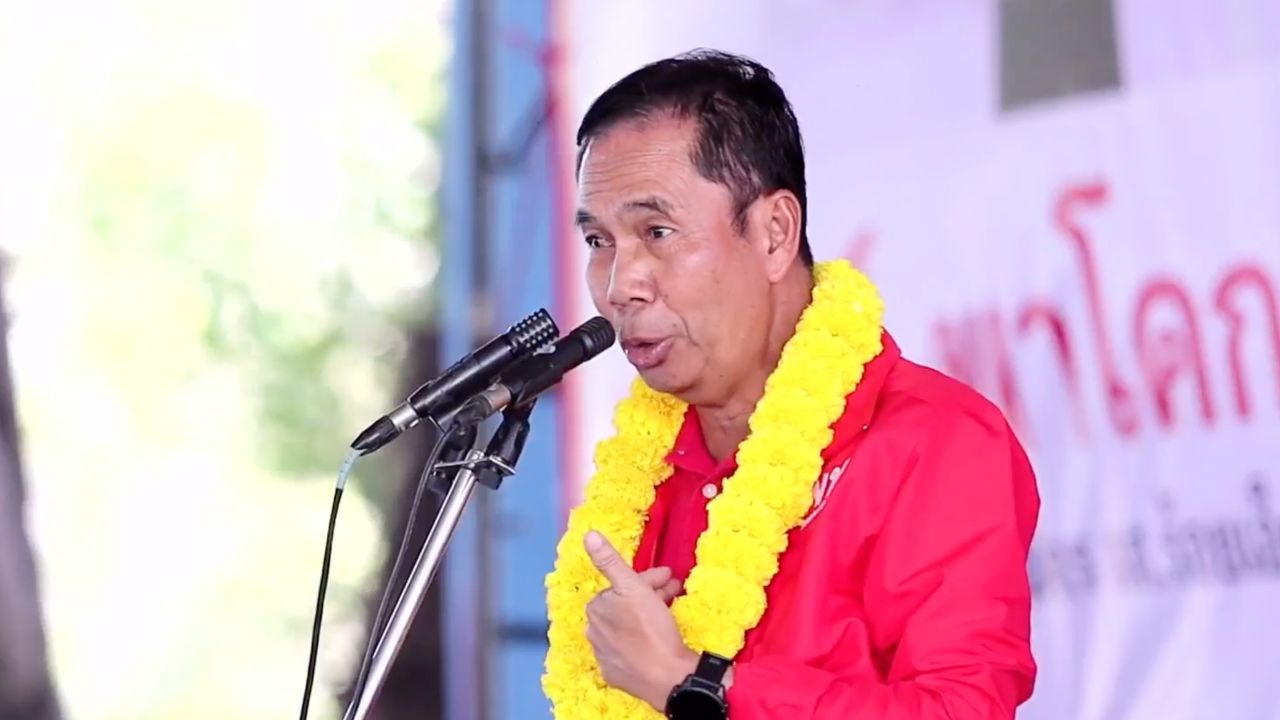 สุทิน ยืนยันไม่หนีเพื่อไทย แม้มีพรรครุมจีบ