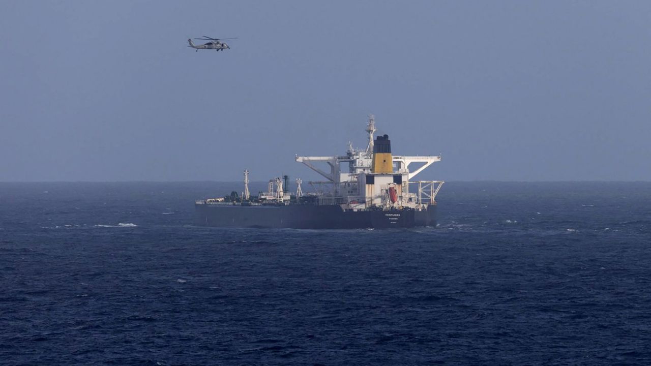 สหรัฐฯ ไล่ติดตามเรือบรรทุกน้ำมันลำที่ 3 ใกล้เวเนซุเอลา