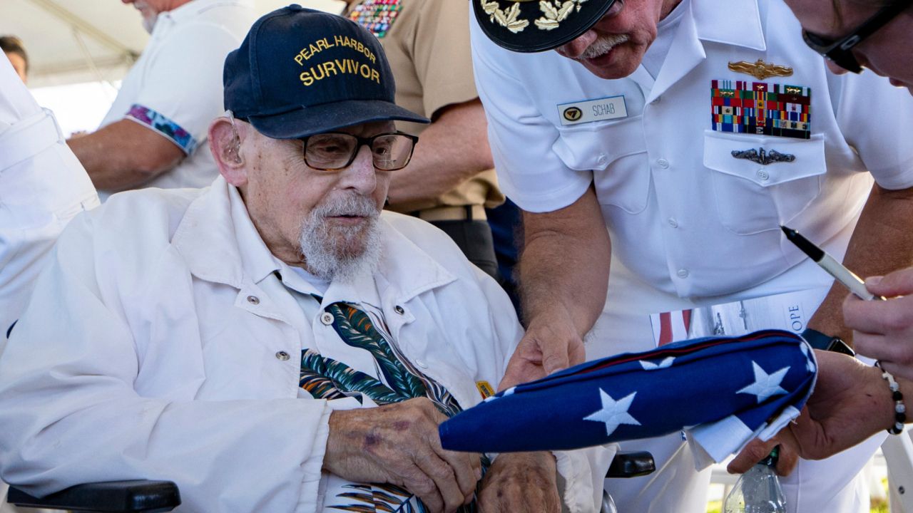 ไอรา ชาบ ผู้รอดชีวิตจากเพิร์ลฮาร์เบอร์ เสียชีวิตในวัย 105 ปี