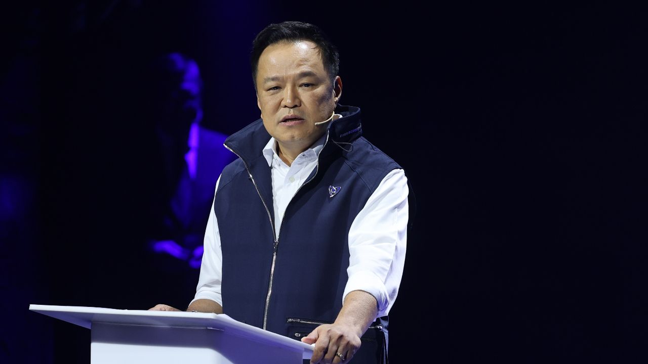 อนุทินเสนอใช้หนี้คนละครึ่งพลัสหลังเลือกตั้ง พร้อมนโยบายมั่นคงทหารอาสา