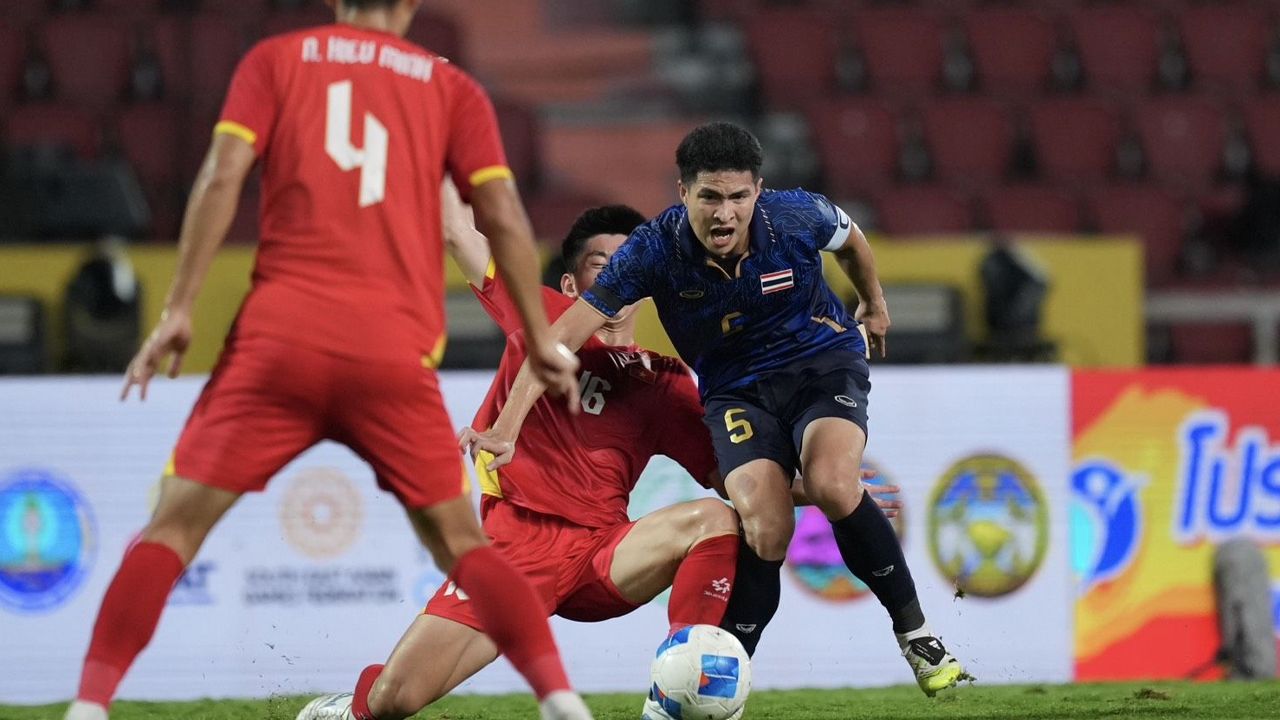 เวียดนาม มาแล้ว เปิดผลงานพบ "ทีมชาติไทย" นัดชิงบอลซีเกมส์ หลังบุกมาคว้าแชมป์ถึงถิ่น