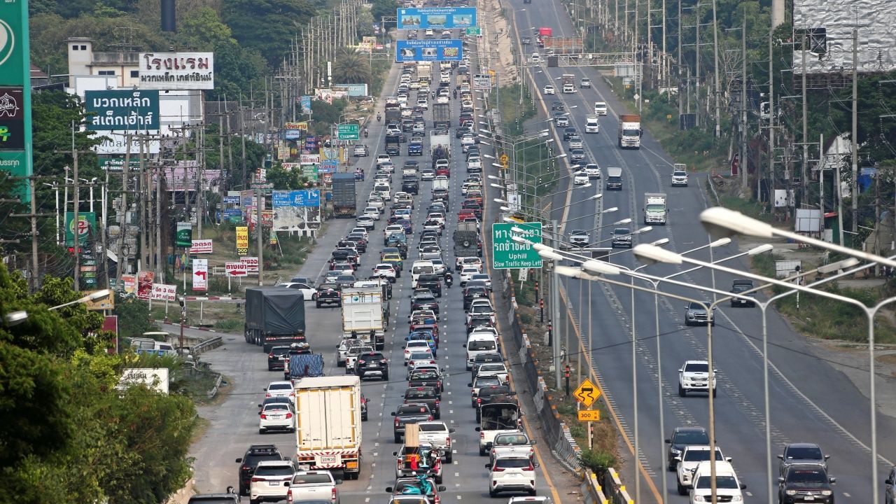 อัปเดตเส้นทางเลี่ยงรถติดช่วงปีใหม่ 2569 พร้อมแนะนำการเดินทาง