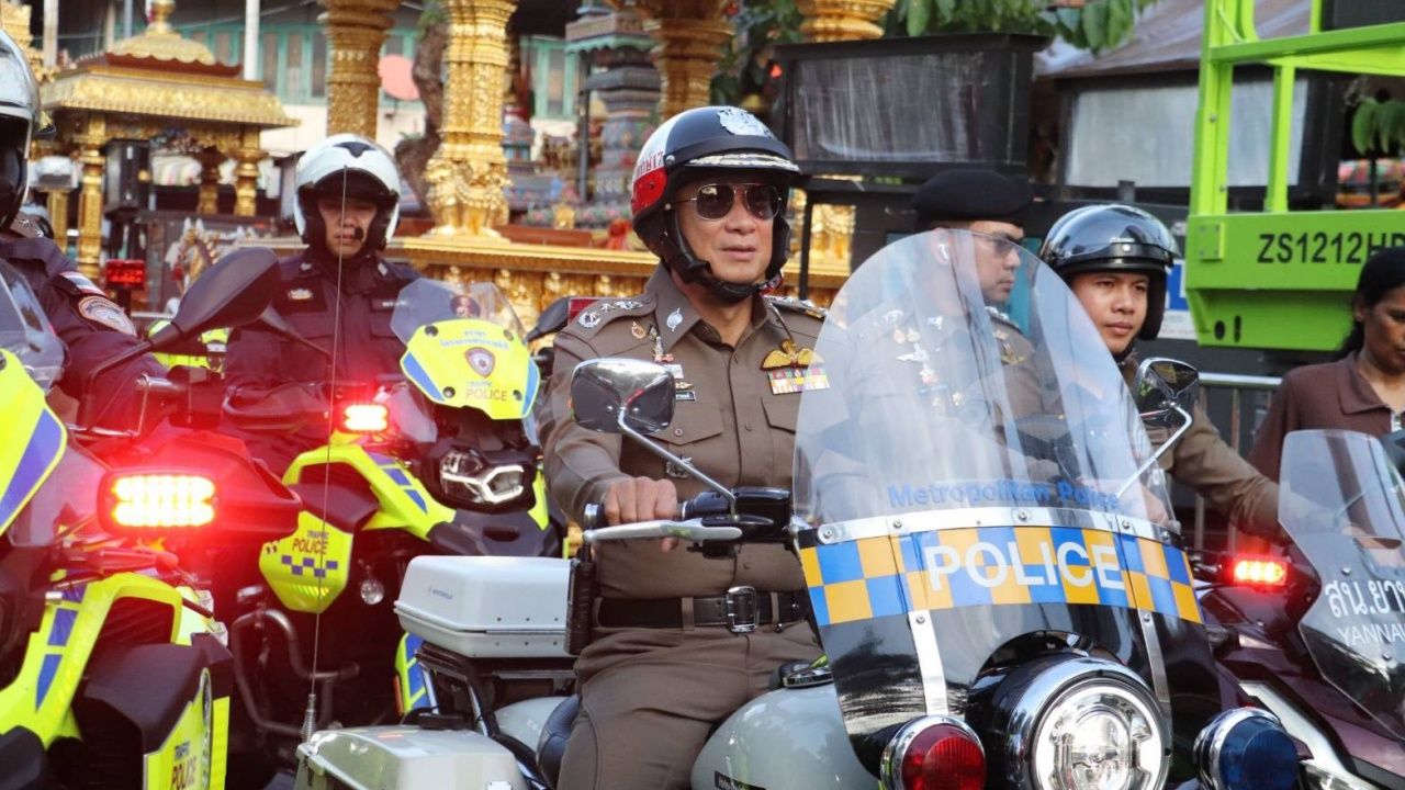 พล.ต.ท.นิธิธร ตรวจความเรียบร้อยงานแห่วัดแขกสีลม กำชับดูแลจราจรและความปลอดภัยรอบพื้นที่