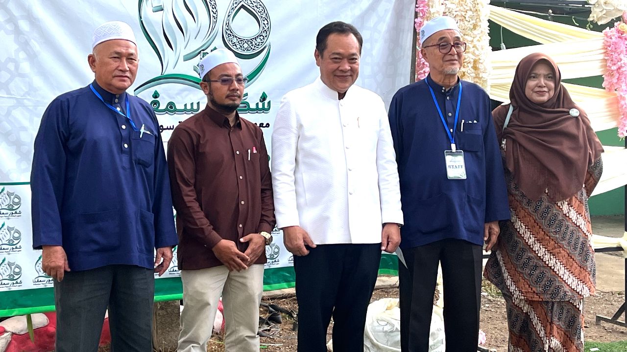 “ทวี”ล่องใต้หนุนการศึกษา ขณะที่อดีตประธานสภาทนายความ นาทวี โผล่ชื่นชมจุดยืน