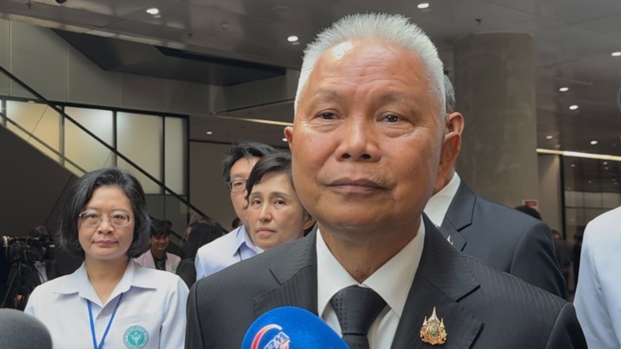 “โสภณ” ปัดตีกรอบอภิปรายไม่ไว้วางใจ ห้ามพูดฮั้วสว. -บรรจุญัตติไฟใต้พุธนี้