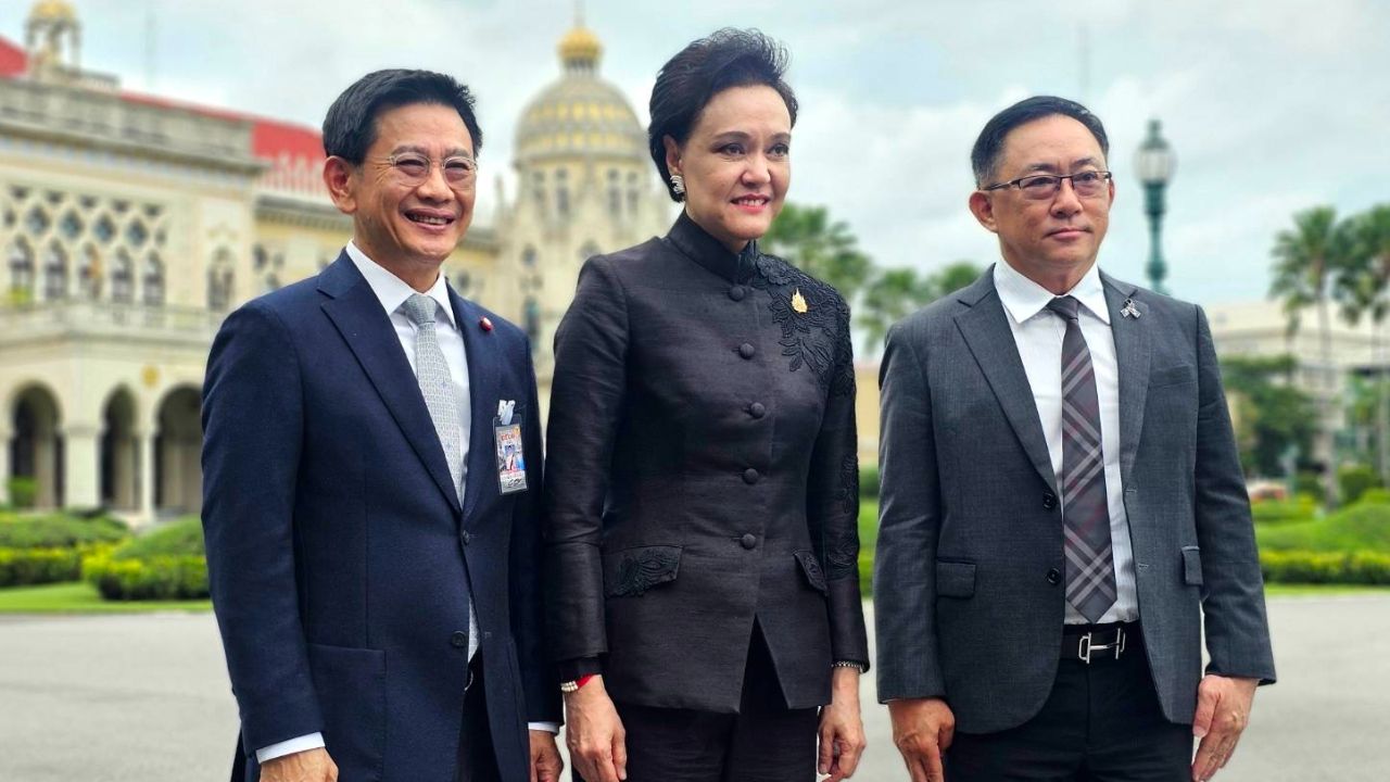 “ศุภจี” ควง “พูนพงษ์” ว่าที่ปลัดพาณิชย์เปิดตัวสื่อ เมินเสียงวิจารณ์ข้าราชการเก่า