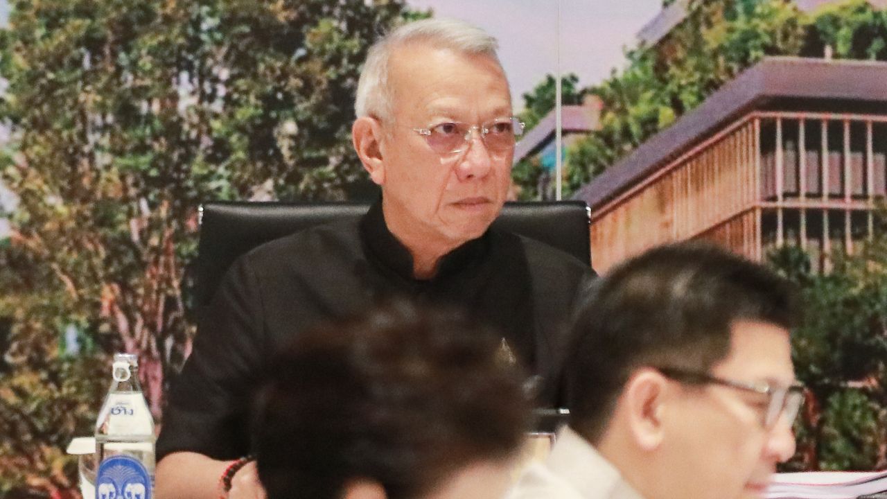 “พิพัฒน์” นำถกประชุม ครม. ที่สภาฯ เพื่อให้ รมต. แจงงบฯ 70 กับ สส.