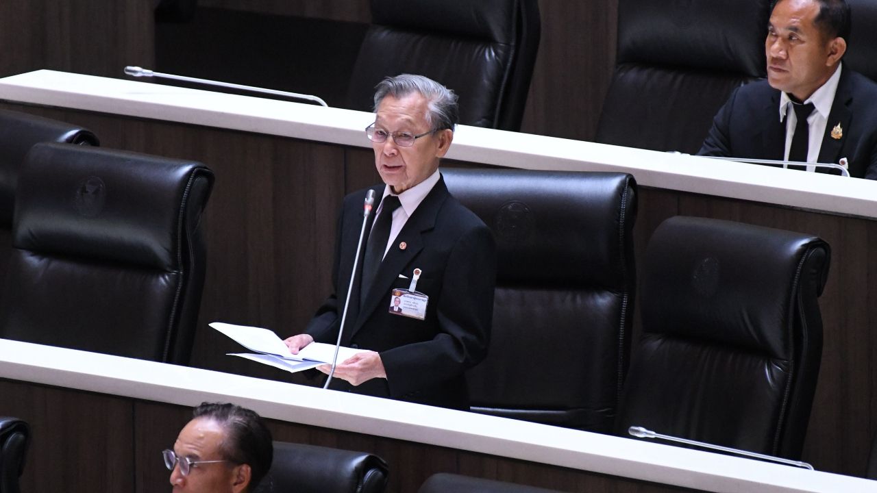 “ชวน” อัดหน่วยงานรัฐมักง่าย ตัดต้นไม้ริมทางหัวกุด แนะตั้งงบใช้ “รุกขกร”