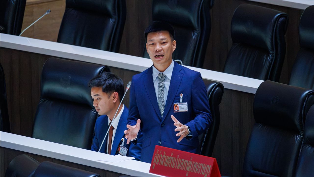 “ณัฐพงษ์” จี้รัฐบาลปฏิรูปจัดทำงบประมาณ 2570 เสนอ 3 แนวทาง โปร่งใส-มีประสิทธิภาพ-ประชาชนมีส่วนร่วม