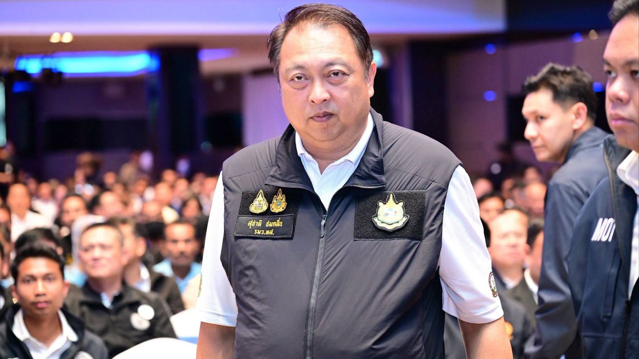 “สุชาติ”  ยันแค่เคยจ้างบริษัทกฎหมาย “ณัฐวุฒิ” คดีเดียว ขออย่าเหมารวม