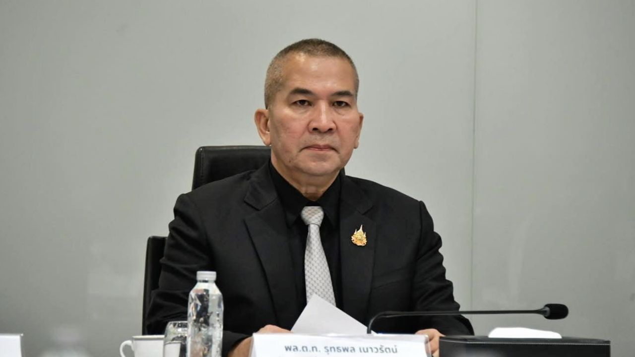 ตั้งสอบ “ผอ.ยักษ์” ปมให้สัมภาษณ์ “คดีแตงโม” ยันทำตามระเบียบ หลังมีเรื่องร้องเรียนซ้ำ